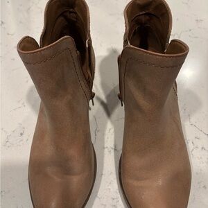 Guess Light Brown Ankle Booties
